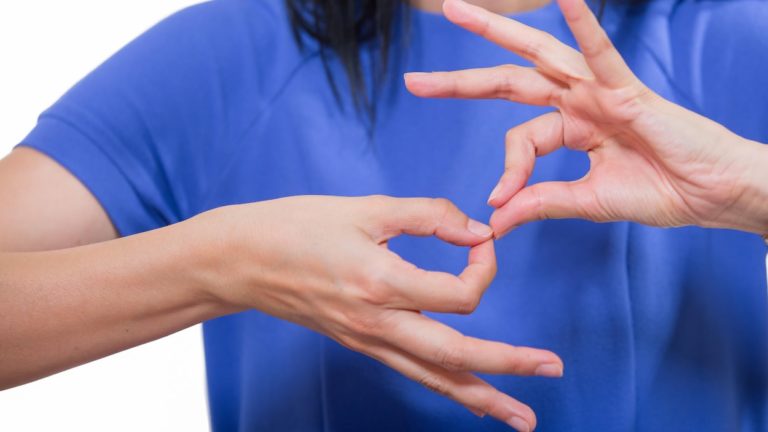 Lire la suite à propos de l’article L’accessibilité communicationnelle pour les personnes sourdes